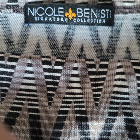 Nicole Benisti Signature Collection Zigzag Patterned Top - Picture 7 of 7